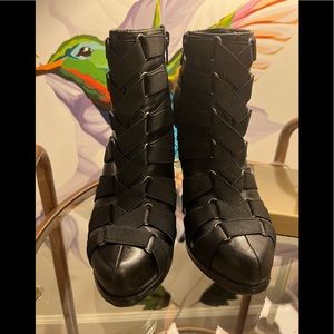 Steve Madden Caylyn ankle bootie